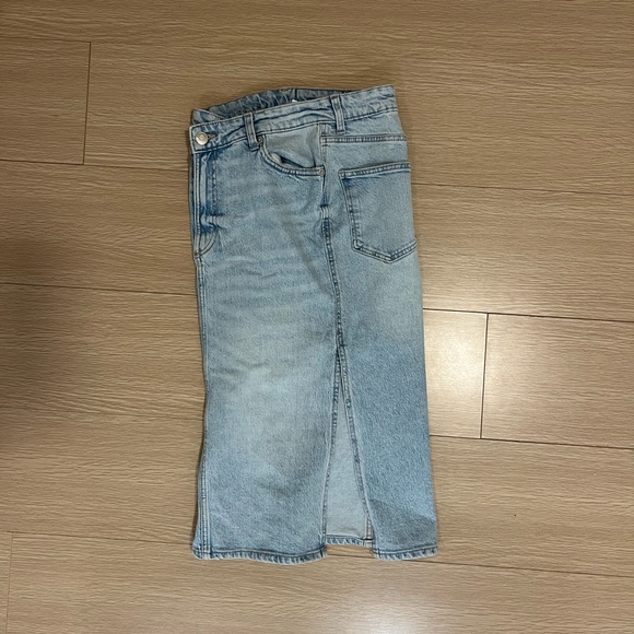 Zara denim midi skirt - Picture 2 of 2